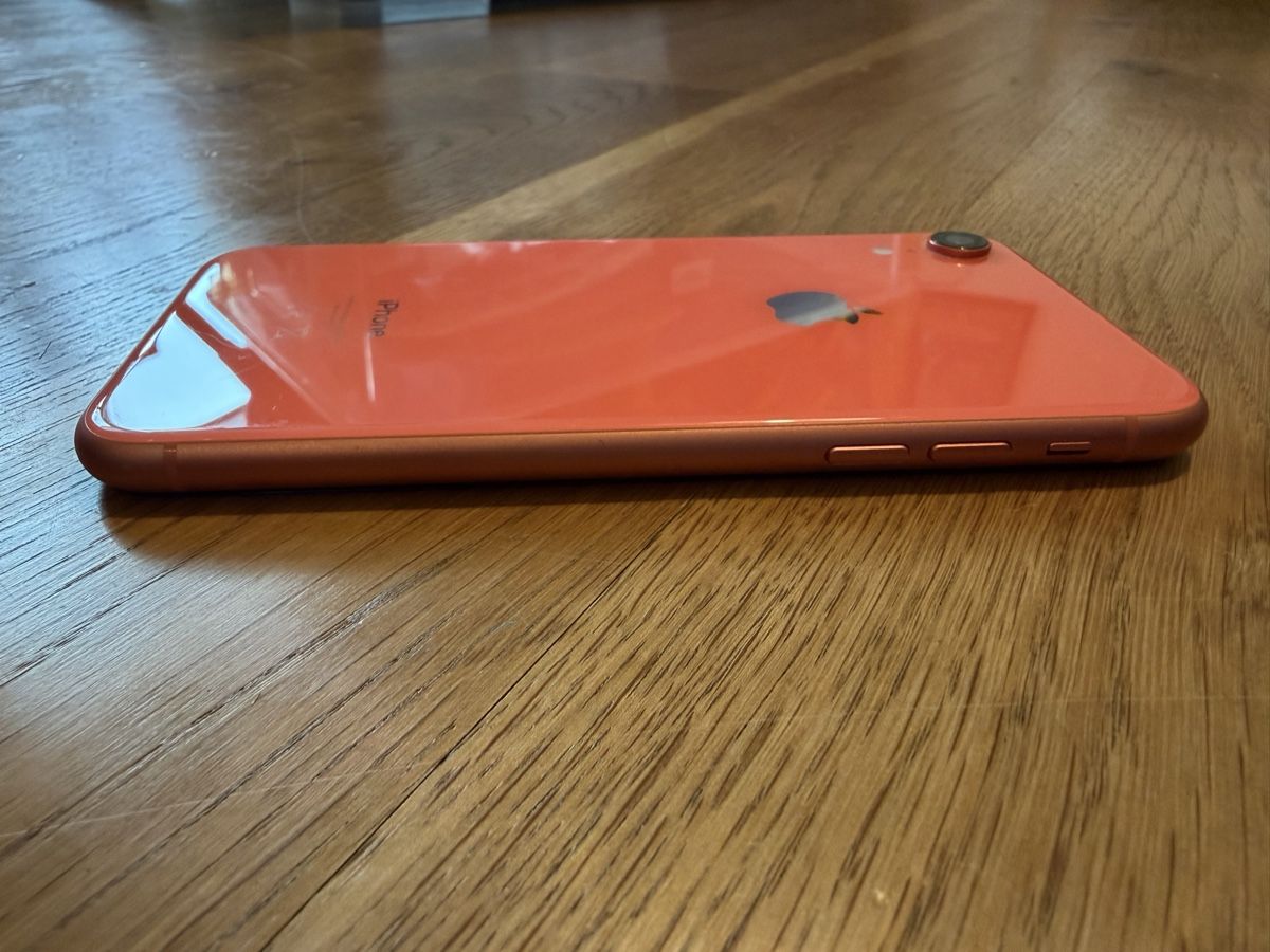 Apple Telefoni cellulari / Smartphones: iPhone XR, Coral, 64GB – Usato da Oberkirch LU venduto da LoVelo3 1