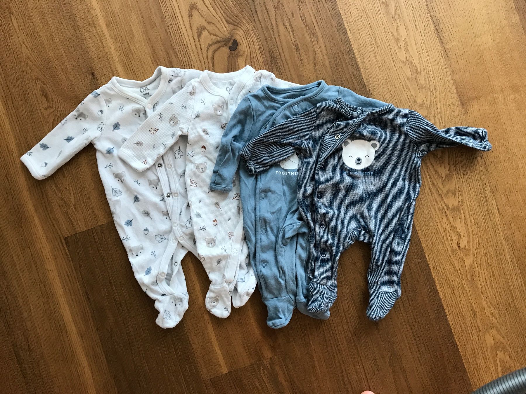 Pigiama & Simili: Baby Strampler 4er Set Grösse 56 – Usato da Wollerau venduto da Oriole83