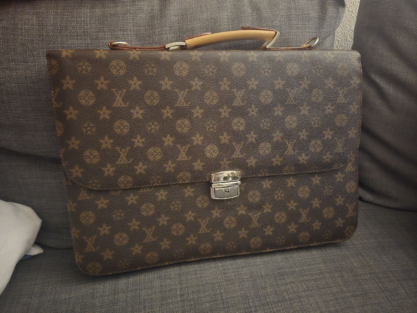 Louis Vuitton Koffer & Taschen: imitation Mallette Louis Vuitton Monogram Marron comme neuve – Neu (gemäss Beschreibung) aus Founex von Vivi.dressing