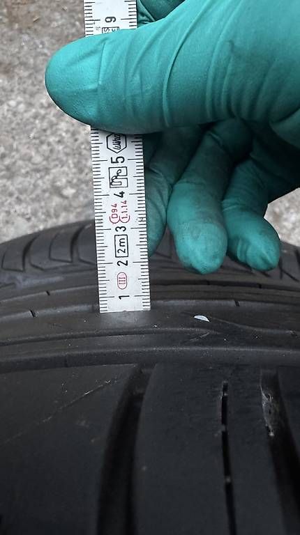 Pneumatici & Ruote complete: Reifen 205/60 R16 – Usato da Amriswil venduto da sch_x8tv 3