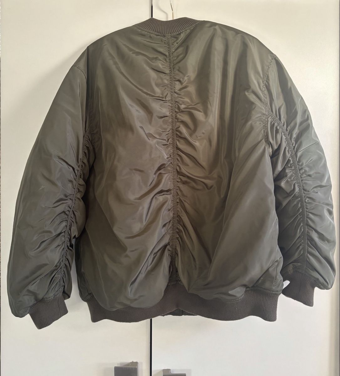 H&M Vestes: Bomberjacke Khaki Grösse S H&M – D'occasion à Biberist par joc_k722 2