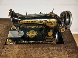 Alte Singer Nähmaschine - Deko