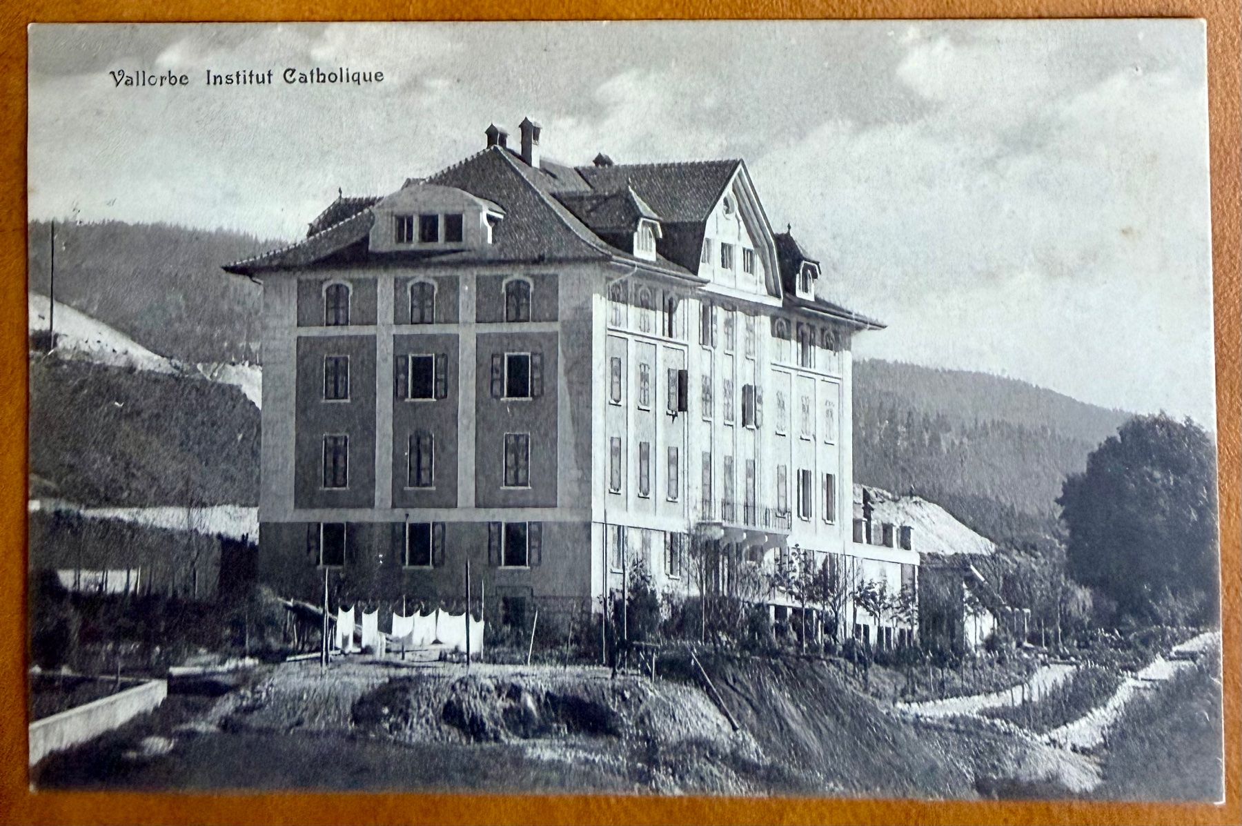 Cartoline postali: Vallorbe - Institut Catholique. 1911 – Usato da Lutry venduto da Ediego