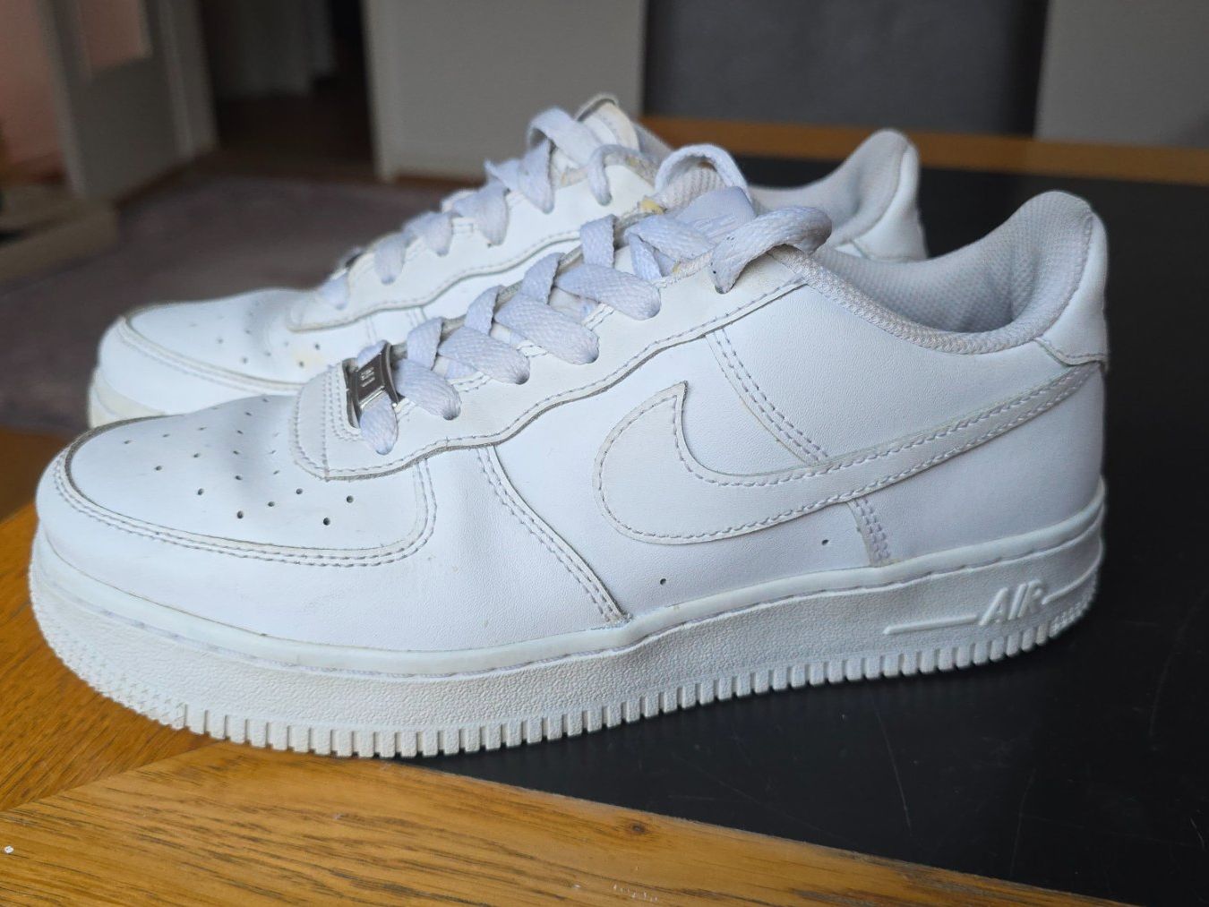 Nike Herrenschuhe: Nike Air Force 1   EU 38 – Gebraucht aus Wallisellen von theblacksheep 1