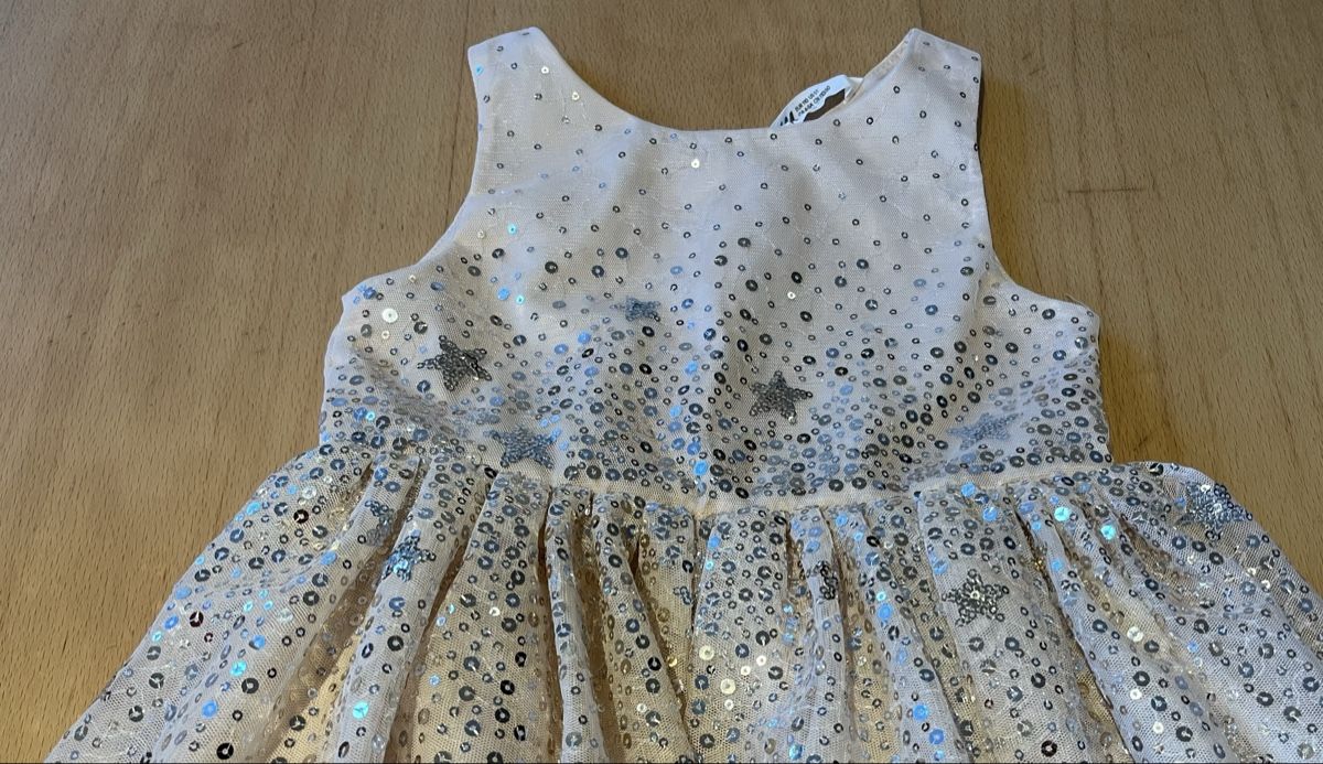 Lotti & Set di vestiti: Festliche Kleiderpaket Mädchen gr. 104/110 – Usato da S. Carlo GR venduto da sassalb 3