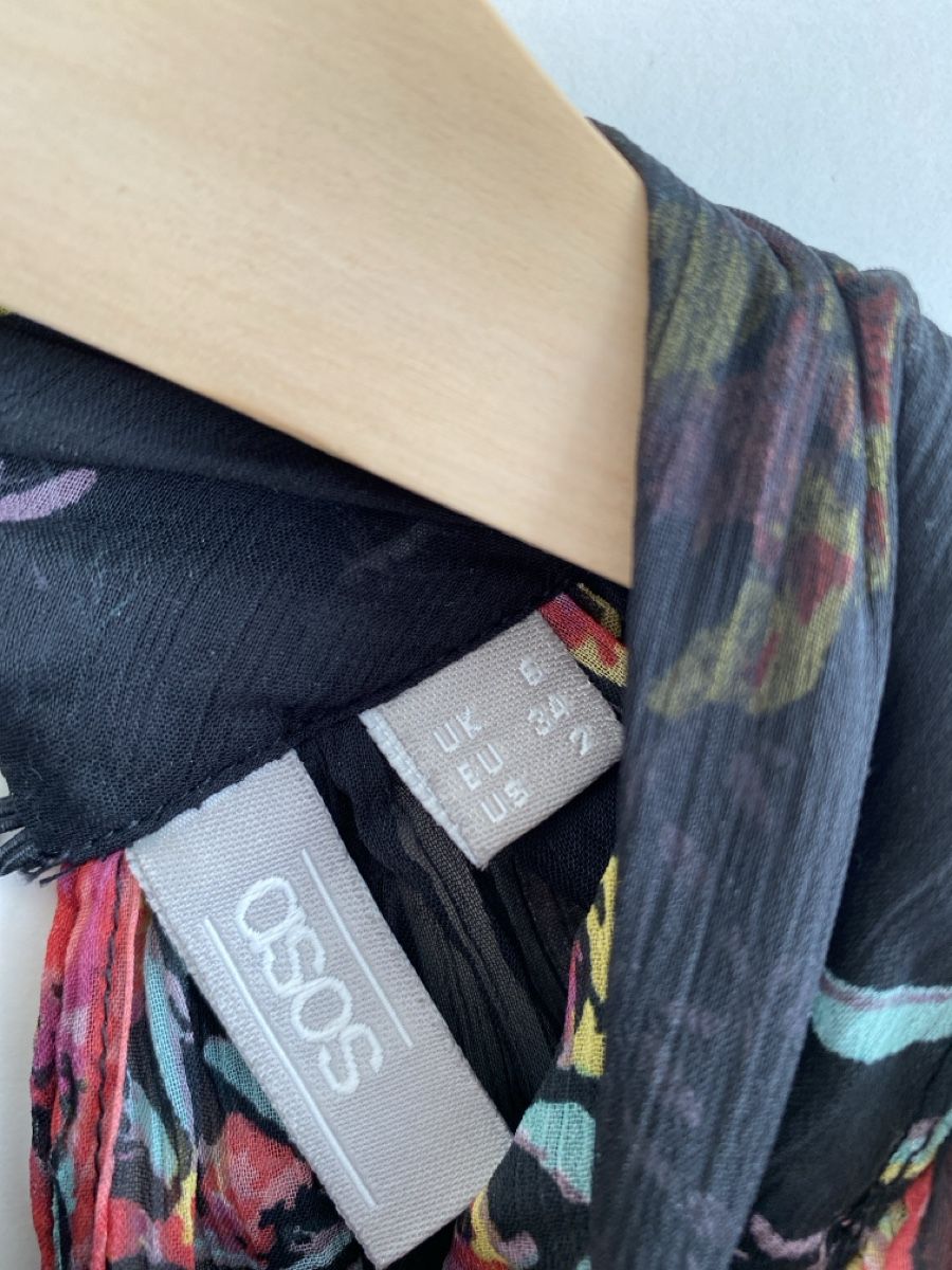 Camicette: Schwarze Chiffon-Bluse mit Blumenmuster Gr. 34 – Nuovo (secondo la descrizione) da Basel venduto da selinalivia 2