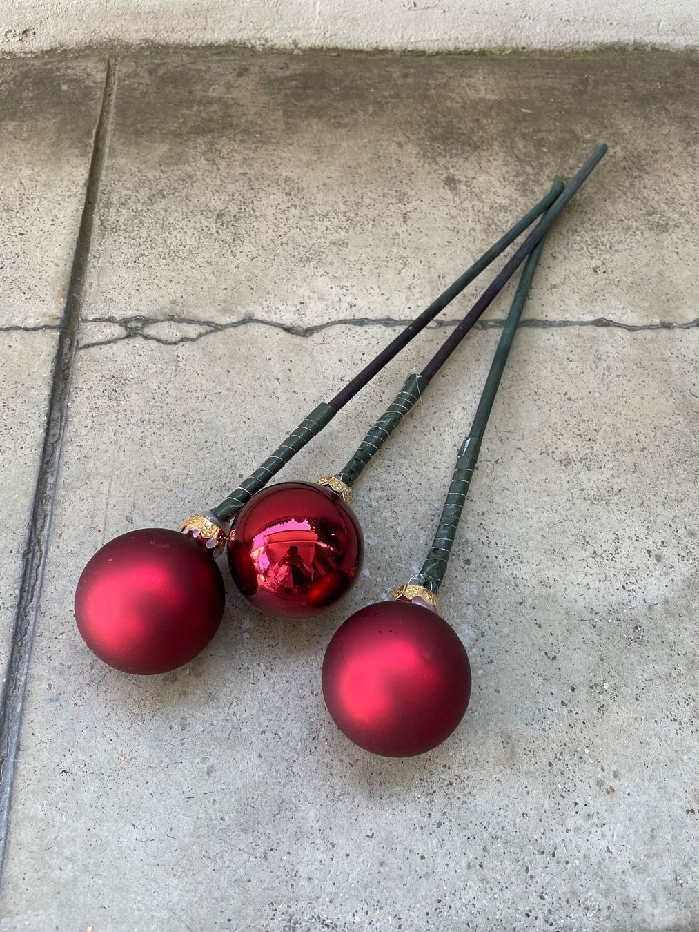 Tutte le decorazioni: Weihnachtskugeln rot am Stiel 3Stück – Usato da Zürich venduto da lgu_zg6n 1