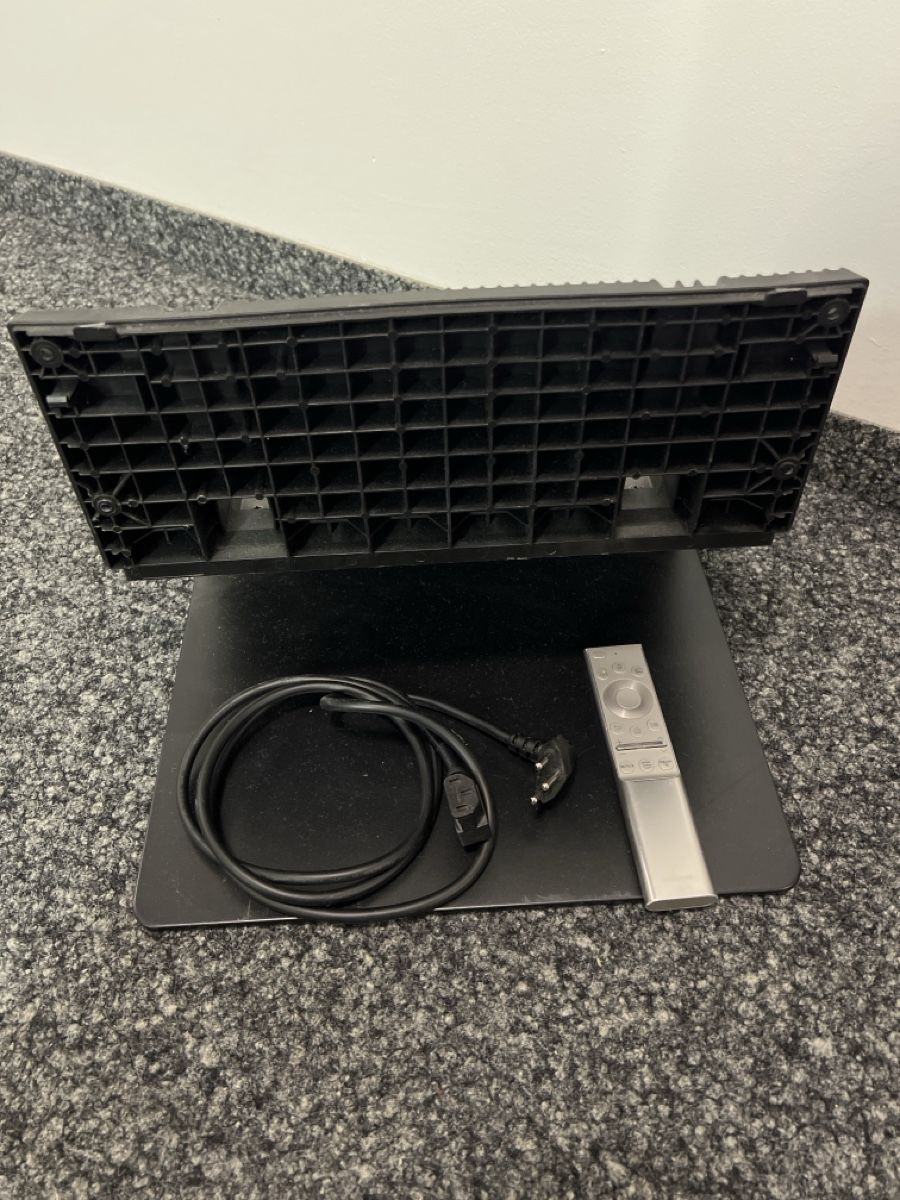 Samsung Televisori: Samsung QE65Q800T 65", QLED, 8K – Difettoso da Winterthur venduto da Paste2 8