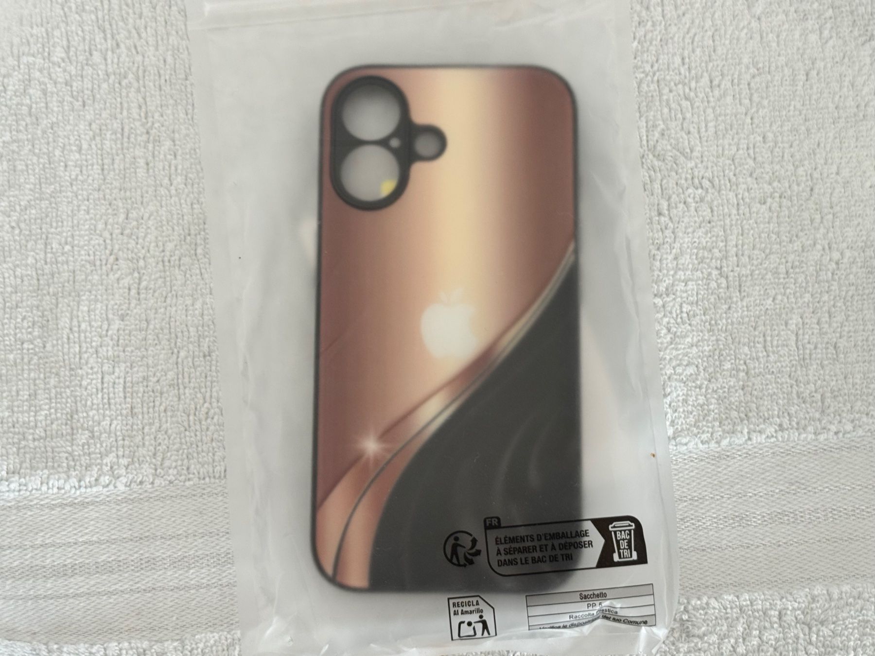 Covers & Schutzfolien: Handyhülle iPhone 16 Pro neu mit Apple Logo – Neu und originalverpackt aus Weinfelden von nimms-jetzt-schnell 2