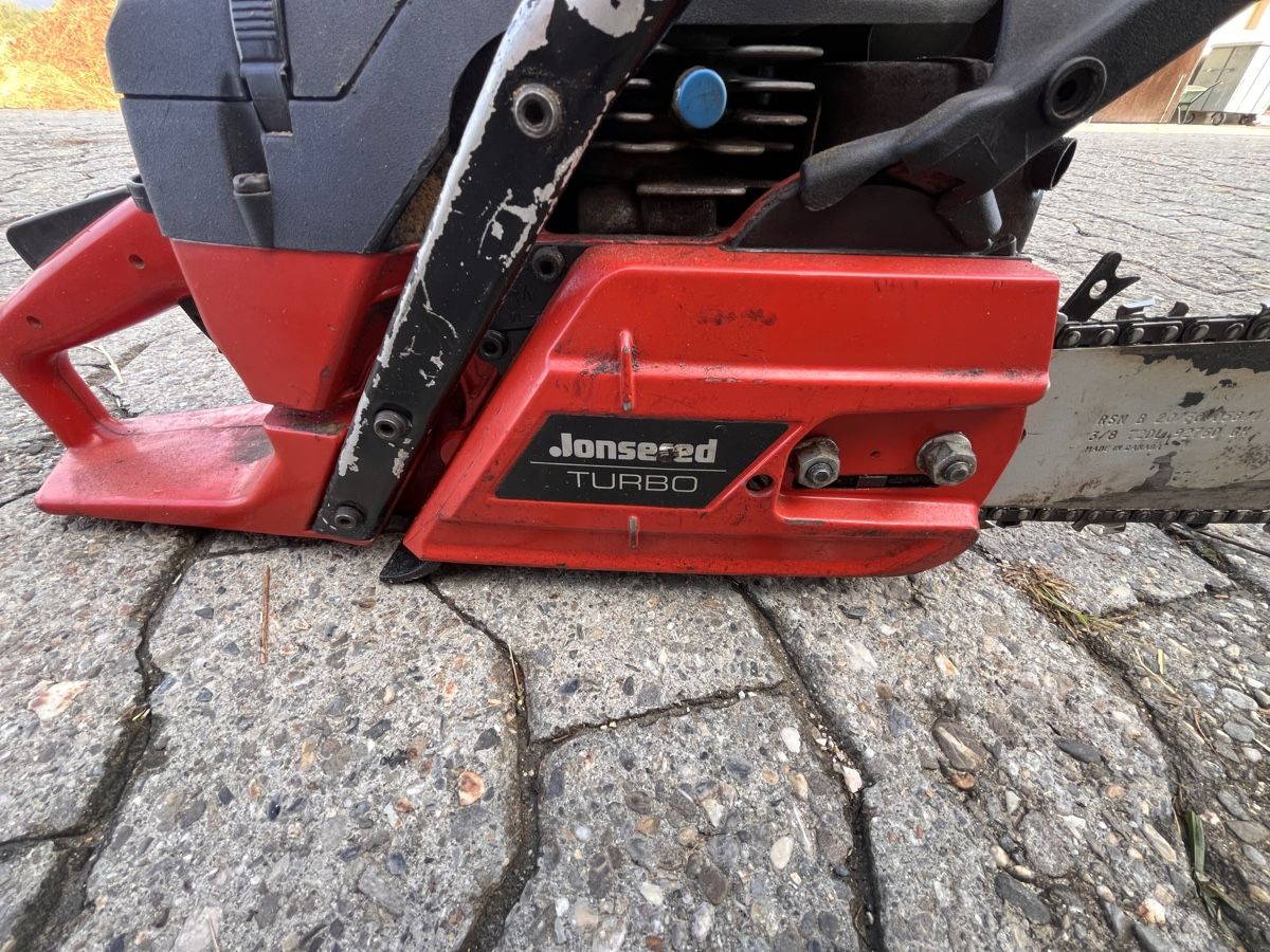 Jonsered Sägen: Motorsäge – Defekt aus Attiswil von ans_2zbq 2