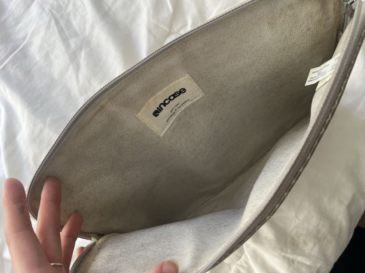 Incase Borse: Laptophülle/Laptoptasche Incase – Usato da Zürich venduto da gina.mdej 2