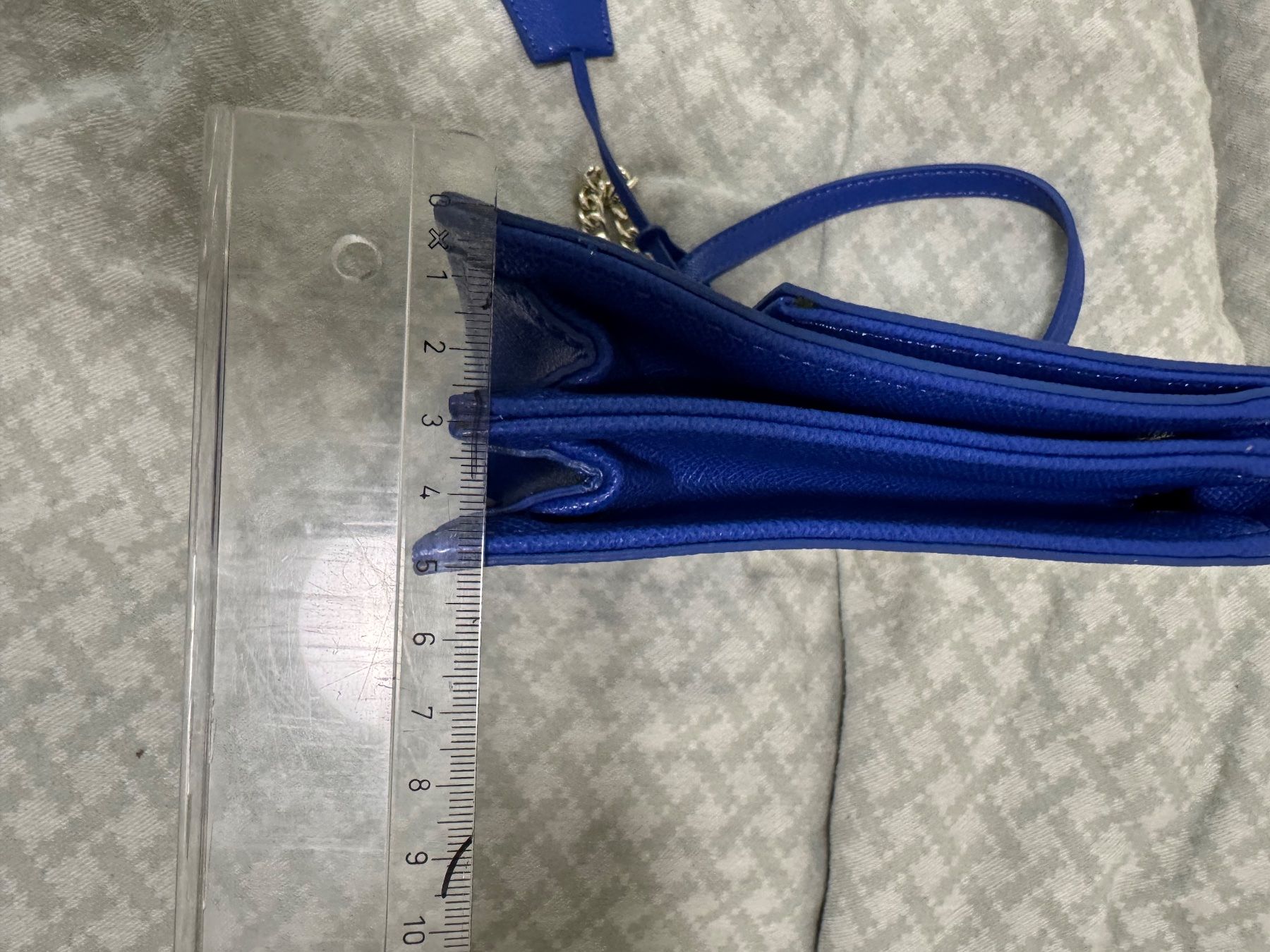 Guess Borse da donna: Guess Handtasche, neuwertig, blau – Nuovo (secondo la descrizione) da Küsnacht ZH venduto da IrischkaB 6