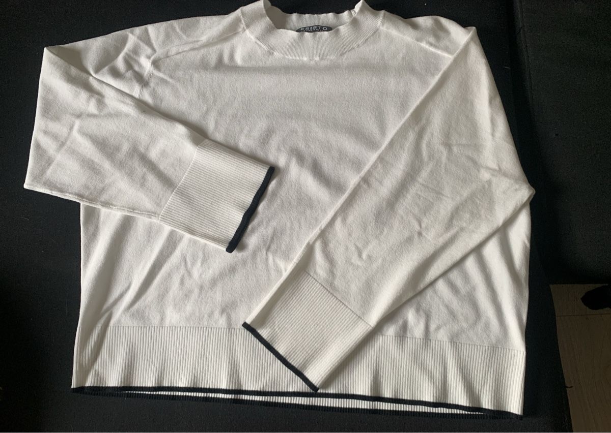Maglioni & Felpe: Pulli weiss mit schwarzen Rand M – Nuovo (secondo la descrizione) da wallisellen venduto da kadoja