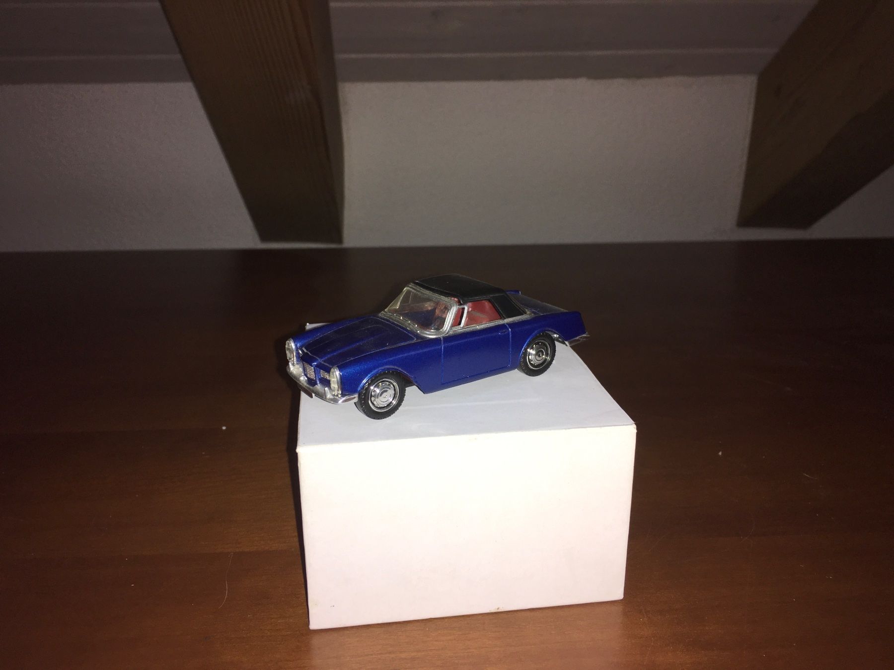 Solido Modellini d'auto: Facel Vega 2 - 1/43 Solido – Usato da Wohlen AG venduto da PrivatSammlung