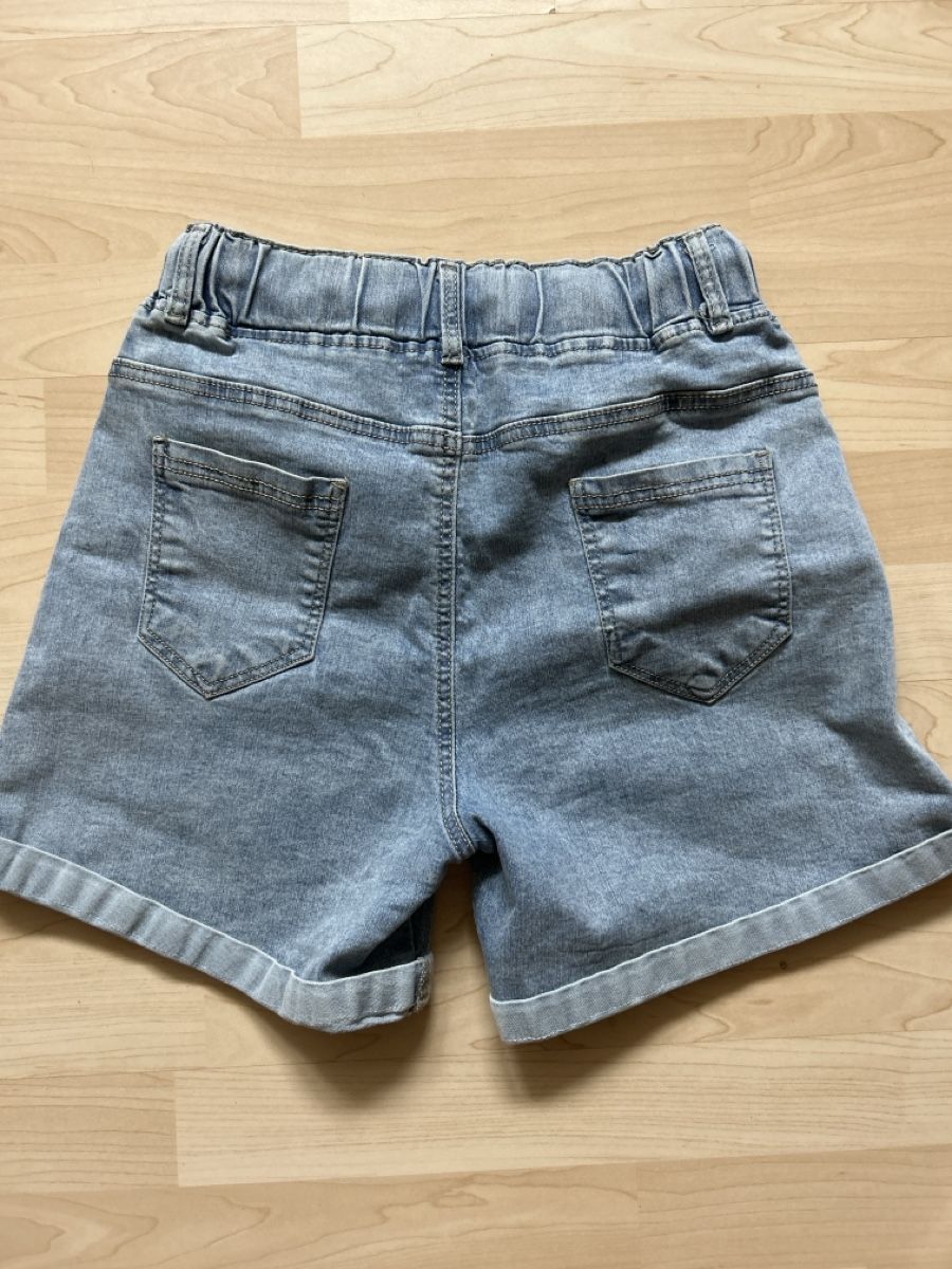 Jeans: Jeans Shorts hellblau Grösse S mit Tunnelzug – Neuf (Voir description) à Bremgarten b. Bern par lisapisa44 1