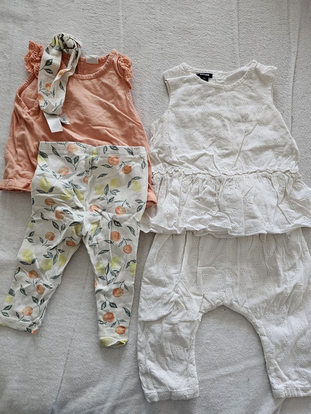 Lotti & Set di vestiti: Grosses Kleiderpaket Mädchen 74 – Usato da Kesswil venduto da yanat 4