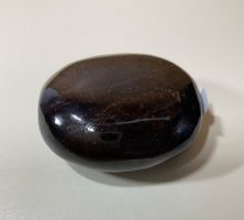 Wunderbarer Granat Free Form Handschmeichler aus Indien