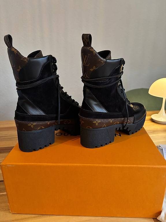 Scarpe da donna: Louis Vuitton Laureate Desert Boot Grösse 38 – Usato da Wattenwil venduto da flu_6v27 1