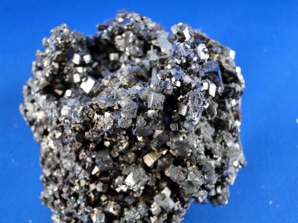 Minerali & Pietre curative: Pyrit-Schwimmer – Usato da Schinznach Bad venduto da Demerald 4