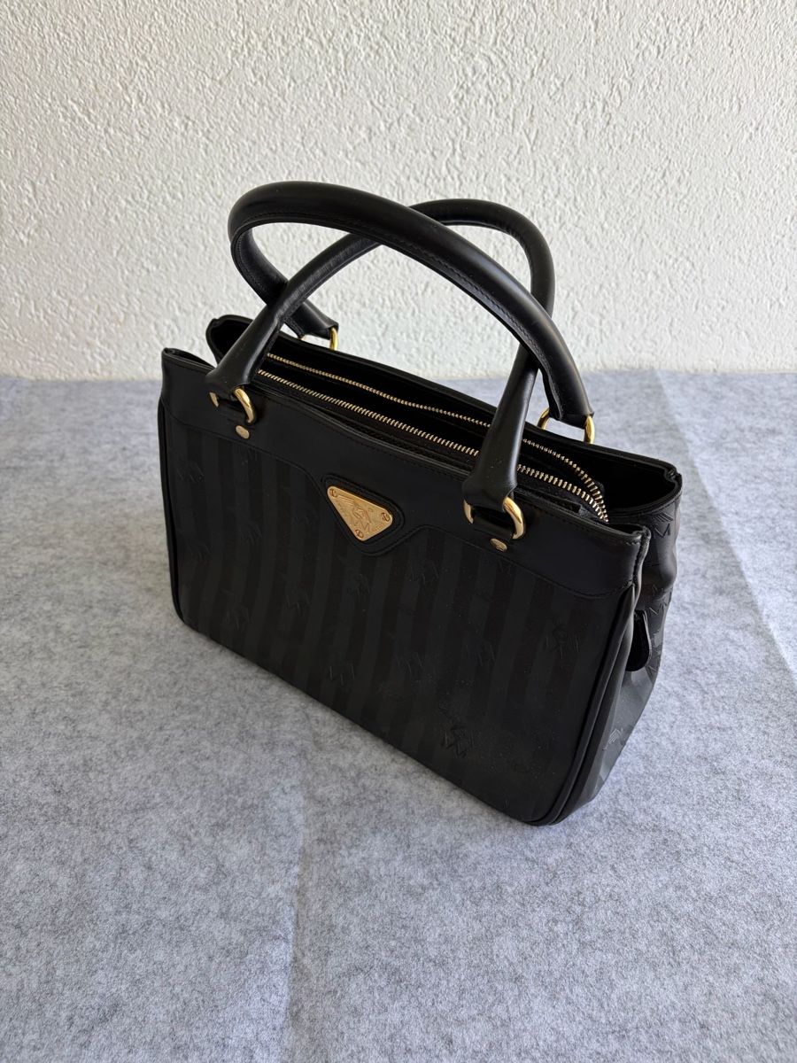 Maison Mollerus Borse da donna: Mollerus Damenhandtasche  – Usato da Düdingen venduto da shoppingUA