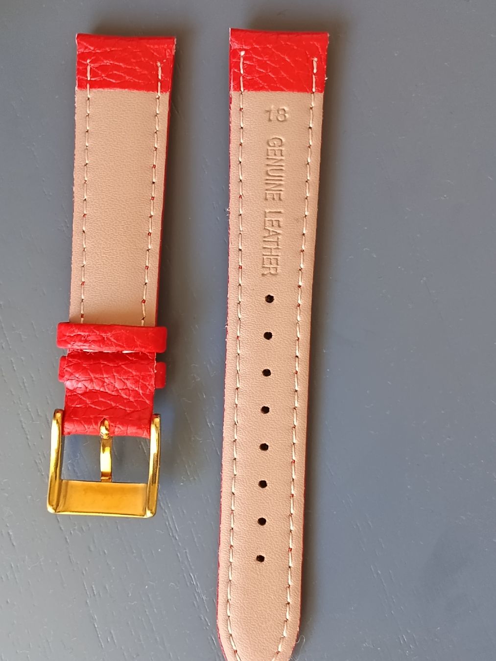 Armbänder & -reifen: Red watch Leather strap "gold" buckle – Neu und originalverpackt aus Uitikon Waldegg von Alis_Stelian_Nenkov 2