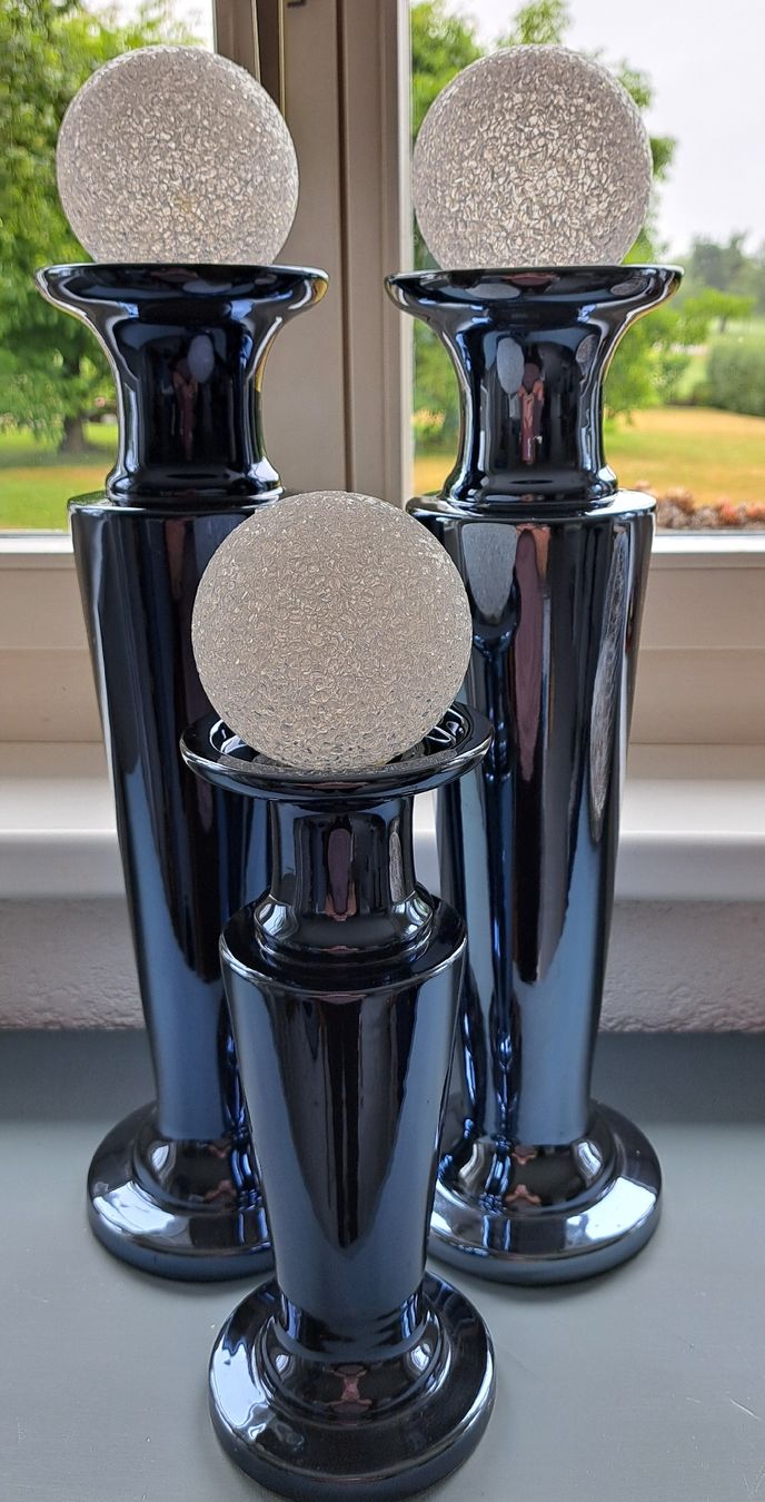 Portacandele: Kerzenständer deier Set blau metallic, plus weisse Kugeln – Usato da Langrickenbach venduto da Eve088 1