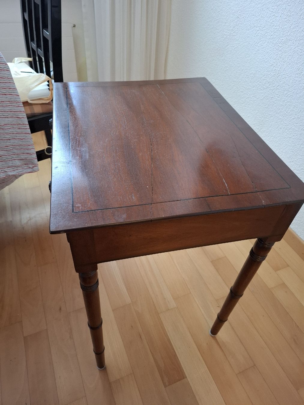 Tables: Beistelltisch Mahagonie – D'occasion à Zürich par arm_9ffr 3