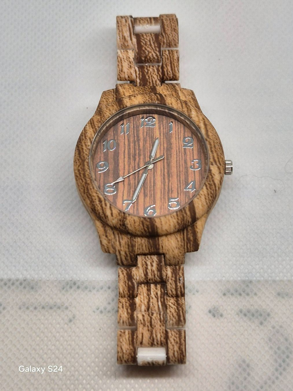 Orologi: Holzfarbene Kunststoff-Armbanduhr, einzigartiger Stil! – Nuovo (secondo la descrizione) da Losone venduto da bal_gfp6 3