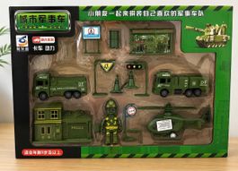 Spielzeug Militärfahrzeuge Set neu im Karton 3+