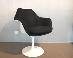 Knoll International 2 Armlehnstühle Tulip Neupreis Fr.7742.-
