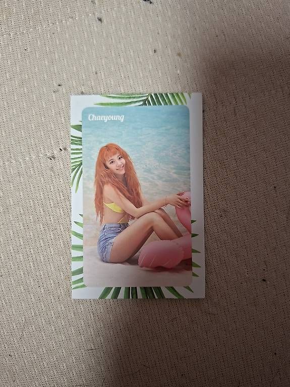 Sammelbilder & Trading cards: Chaeyoung summer nights pc  – Gebraucht aus Alikon von e_w_lt5y