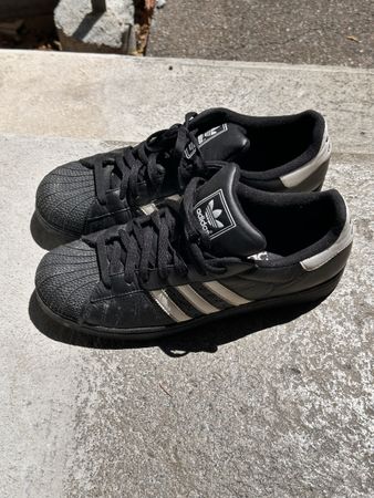 Adidas Superstar, Grösse 46, Schwarz/Weiss