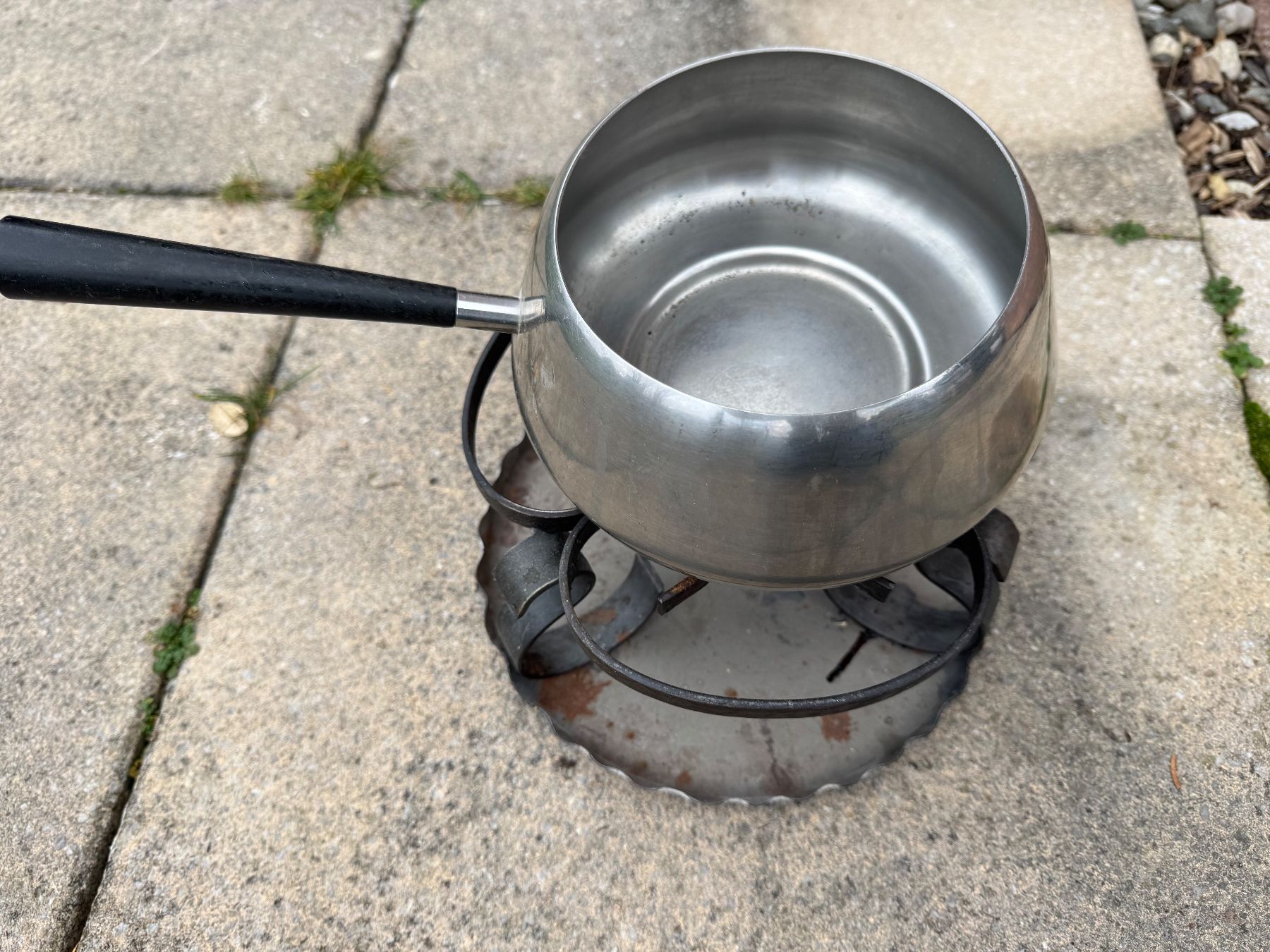 Tutte le decorazioni: Caquelon fondue avec support – Usato da Boudry venduto da Davidsius1 1