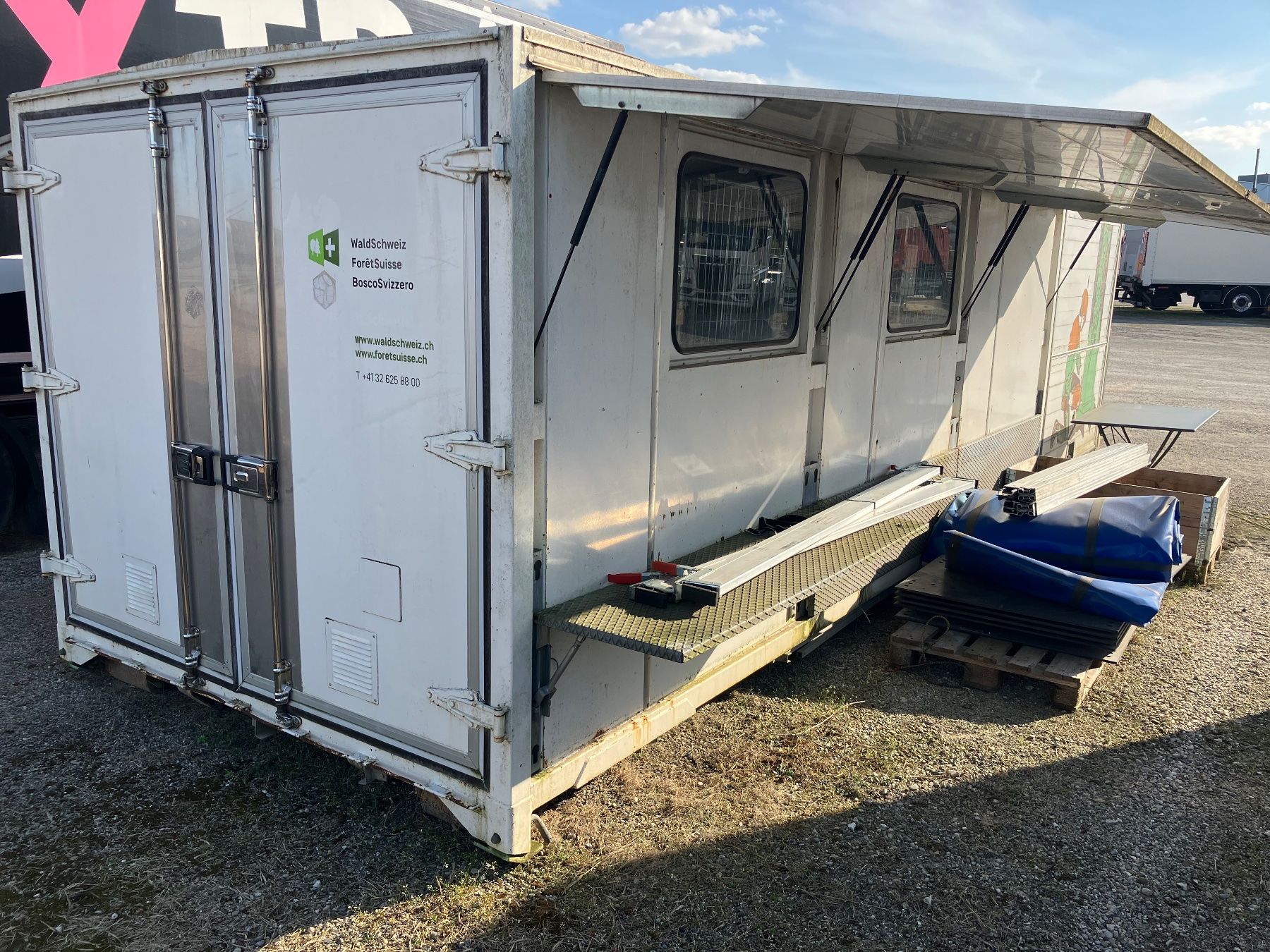 Baucontainer: Forstcontainer/ Absetzcontainer/ Baustellencontainer – Gebraucht aus Oberbuchsiten von Mrtruck 7
