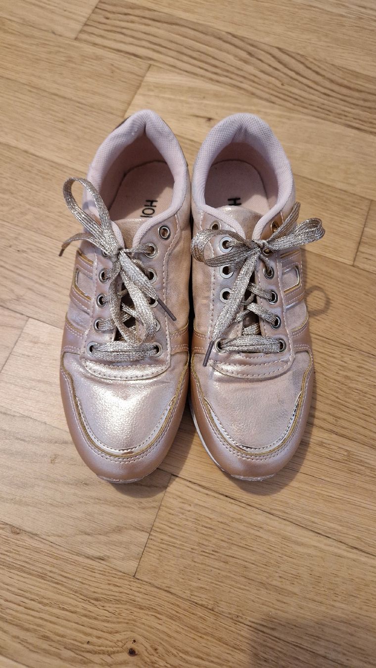 Scarpe da donna: Schuhe sneakers 37 – Usato da Zug venduto da opo_cy5d