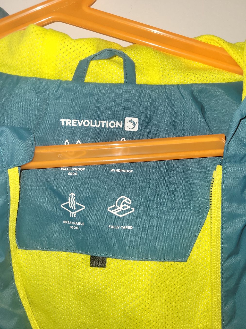 Trevolution Giacche: trevolution regenjacke gr 176 – Usato da Schalunen venduto da Sunneschiin09 1