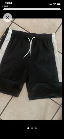 Sport Shorts, Schwarz/Weiss, Gr. M - Top Zustand!