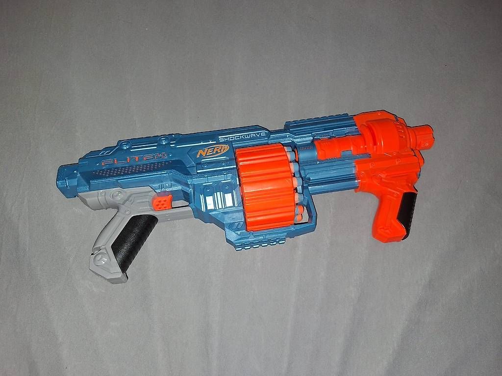 Nerf Jouets: Nerf Shockwave – D'occasion à Sulz AG par Cacuzza