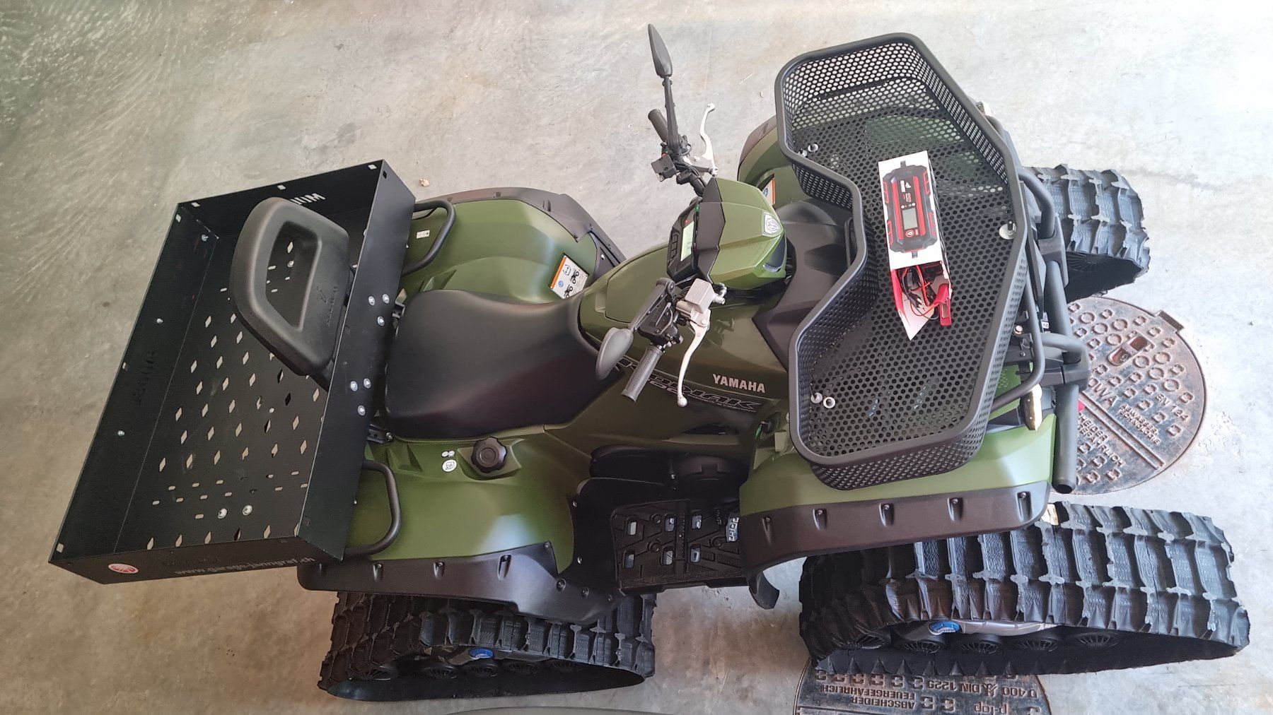Yamaha ATVs / Quads: Ab MFK mit Raupenkit und Räder – Neu (gemäss Beschreibung) aus Trimmis von 0004 5