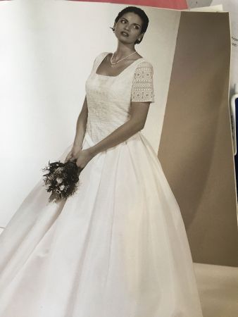 Hochzeitskleid inkl. Bolero, Schuhe; Täschchen