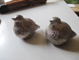 2 WUNDERBARE SALZ UND PEFFERSTREUER VöGEL SILBER VINTAGE