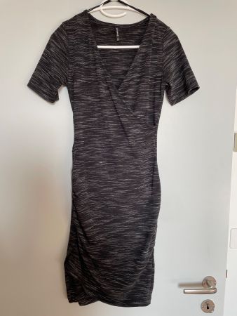 Stradivarius Kleid S