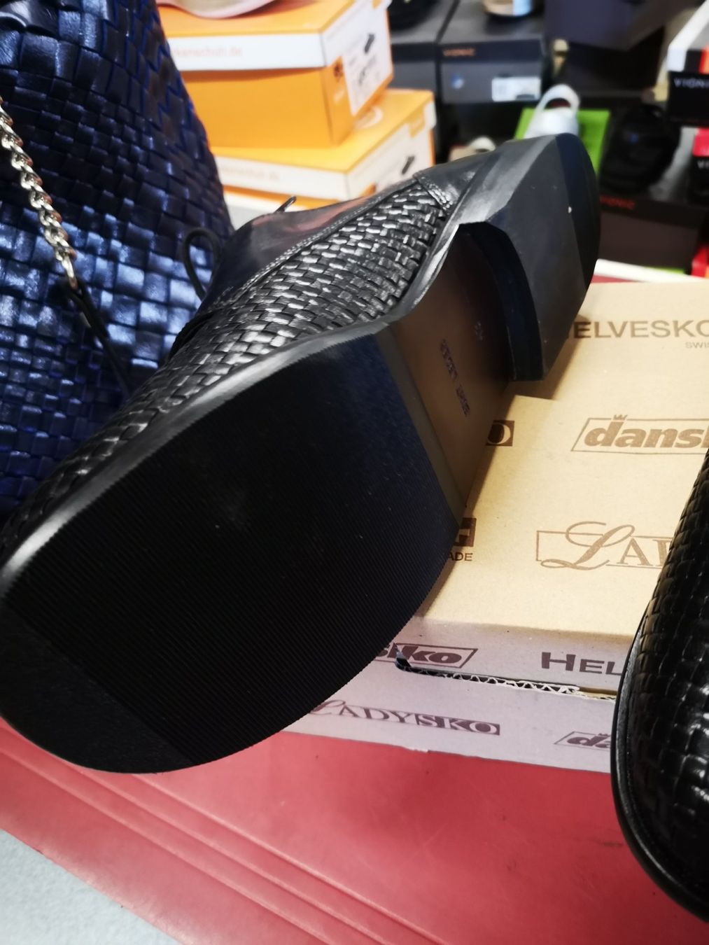 Helvesko Herrenschuhe: Helvesko – Neu und originalverpackt aus Möhlin von Highwaytom 1