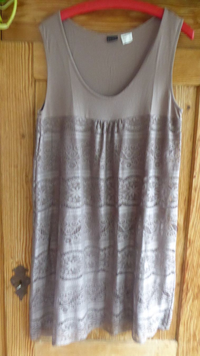 Kleider: Sommer Kleid Gr 40  Body  FLIRT – Gebraucht aus Sargans von Benziner