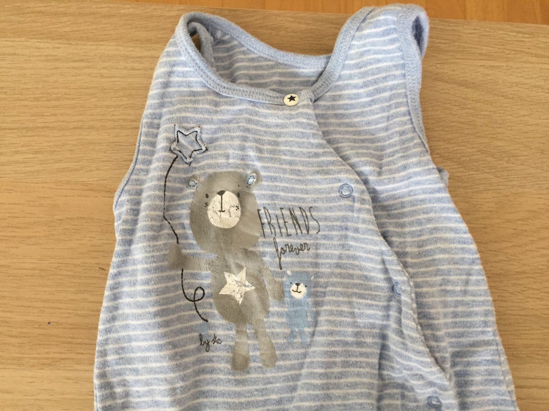 Lotti di vestiti: Zweiteiler Strampler + T-Shirt langarm – Usato da Muttenz venduto da Juvenile33 3