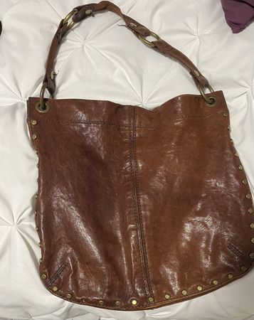 Braune Ledertasche mit Nieten - Herbst Style Top!