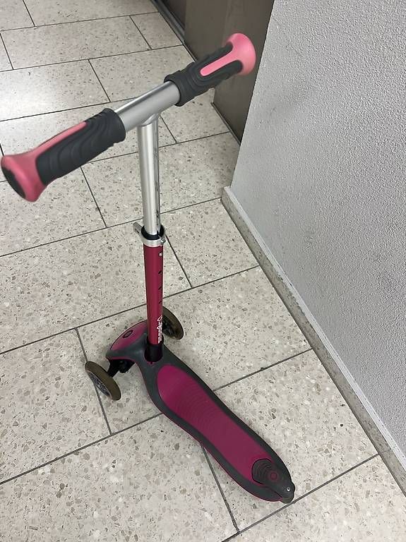 Globber Kickboard: Globber Lights Mini Scooter – Gebraucht aus Zürich von jka_rvq8 1
