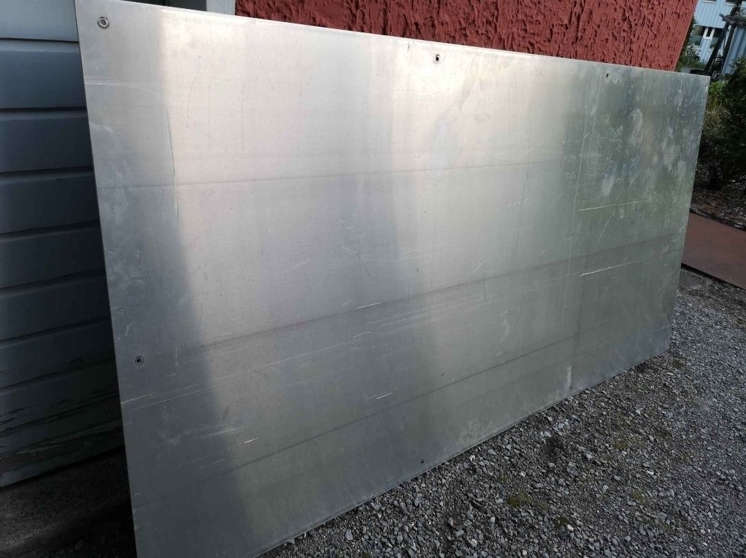 Pareti & Soffitti: Aluminum 250 x 125cm – Usato da Berneck venduto da Schlings