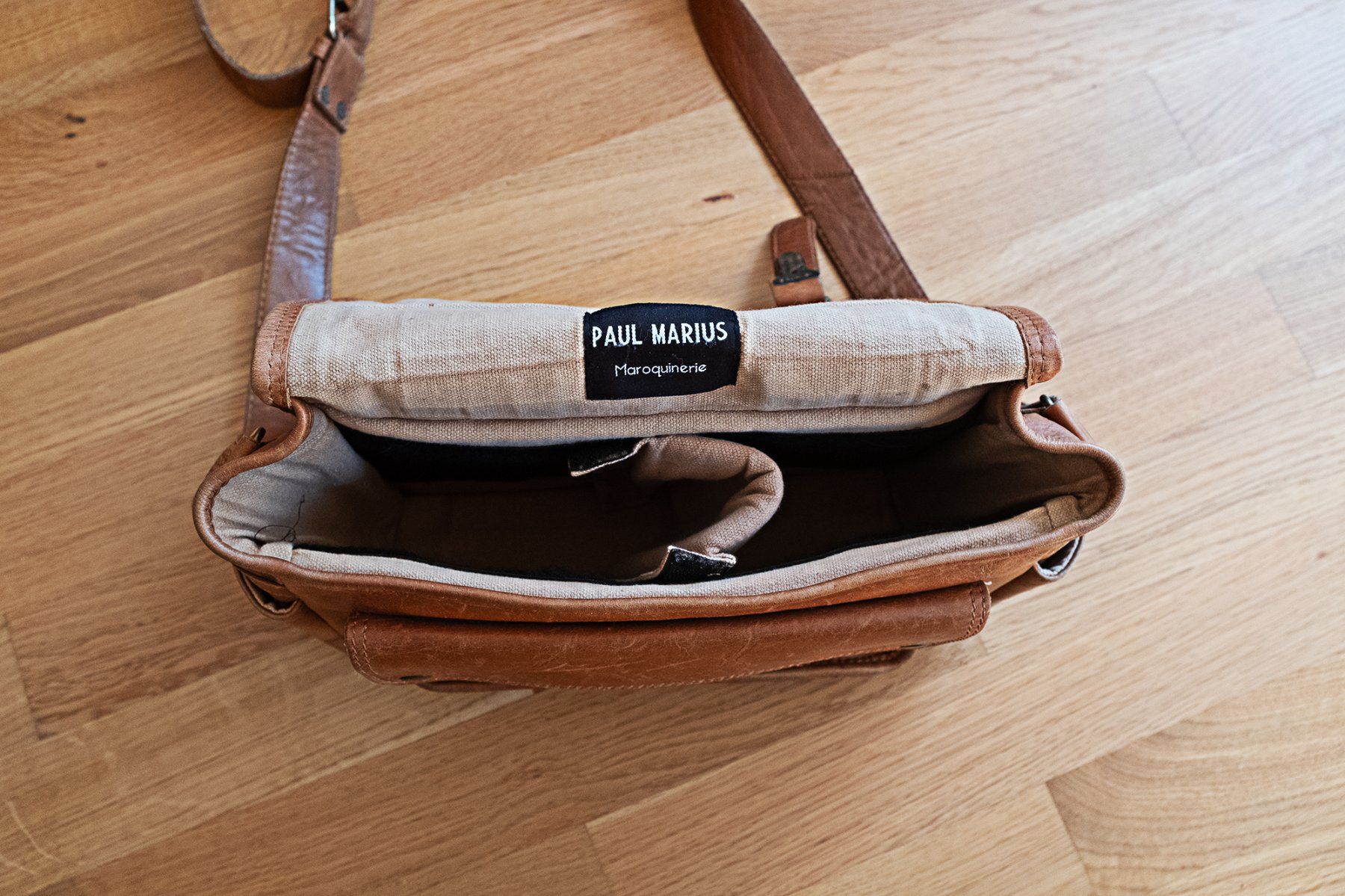 Sonstige Kleidung & Accessoires: Paul Marius Umhänge(Foto)tasche – Gebraucht aus Zürich von Torros 2