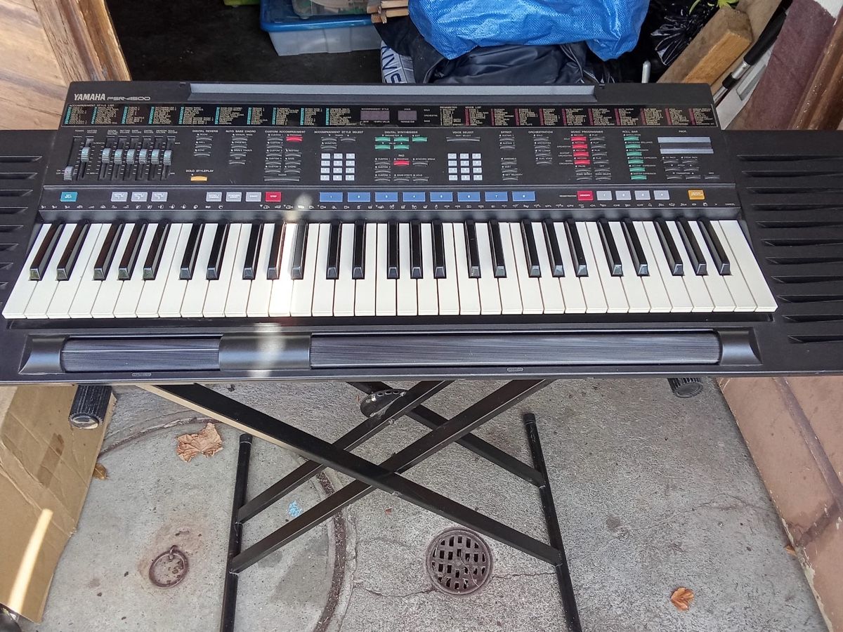 Yamaha Strumenti musicali: Yamaha PSR 4500  – Usato da Obermumpf venduto da davetattoo
